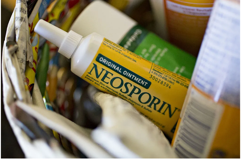 在鼻腔中涂抹孚诺软膏（Neosporin）真的可以帮助预防病毒感染吗？